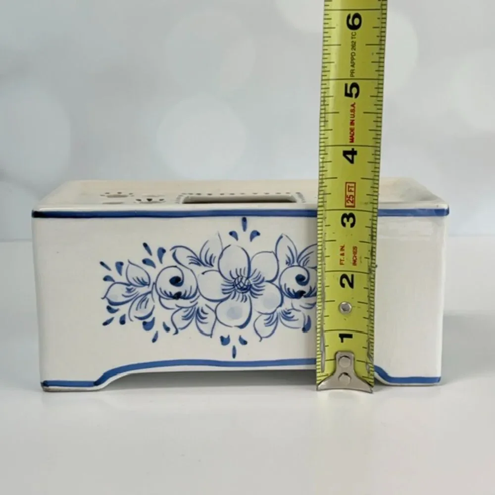 Vintage ELPA Alcobaca S.A. Leart Co Blue White Flower Brick Vase Portugal 558